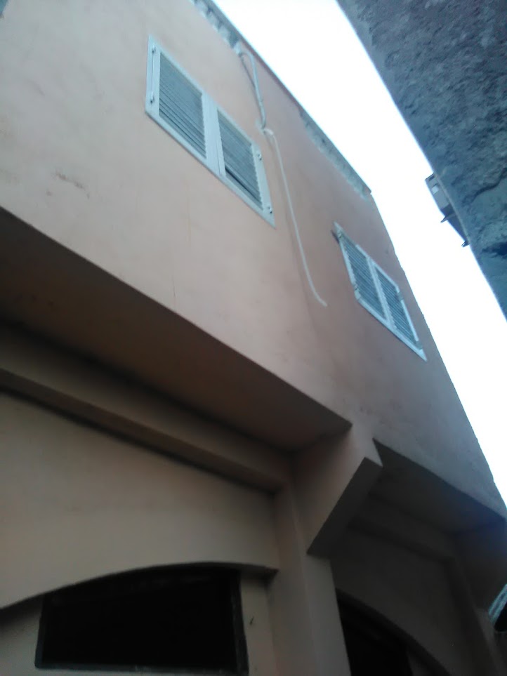 Appartement F2 à louer proche école, cité du stade laire