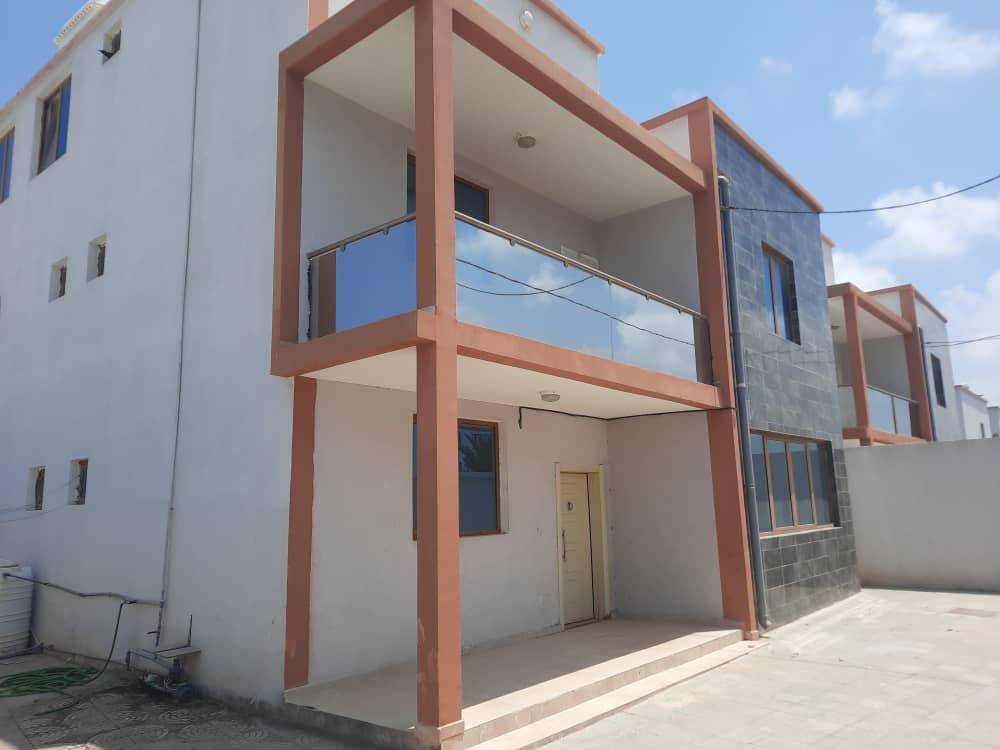 Villa 5 chambres, quartier Salines Ouest, proche Bawadi Mall - 253m²