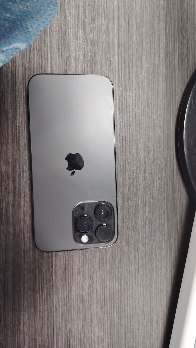 IPhone 14 Pro Max en excellent état - Disponible à la vente