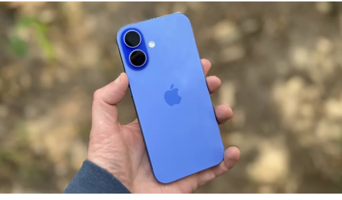 iPhone 16, 128 Go, en parfait état avec boîte