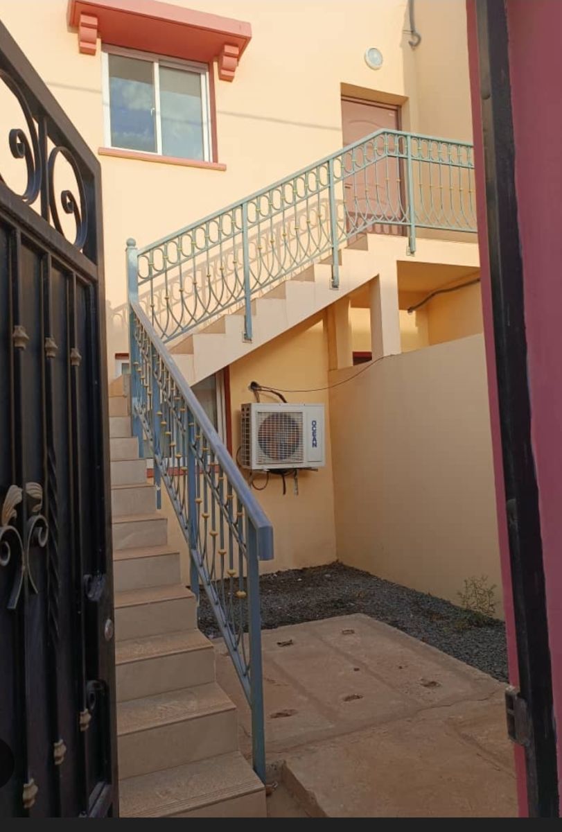 Maison à louer à Cité Sougal, 4 pièces, 2 wc