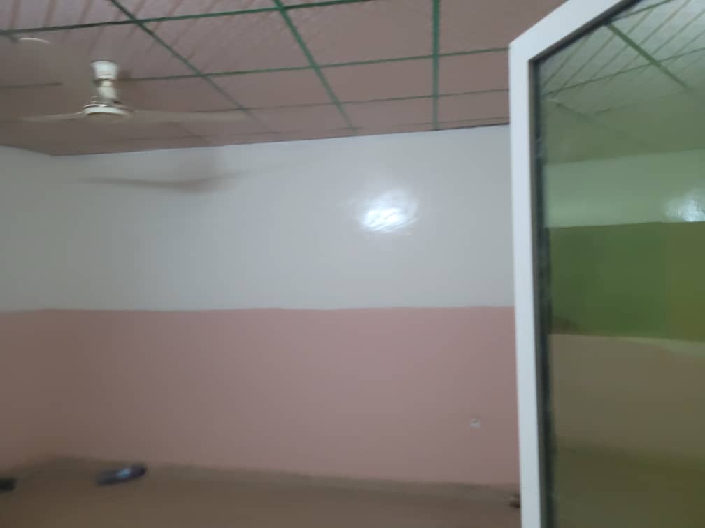 Maison F2 à louer à Barwako, cuisine et toilette partagées