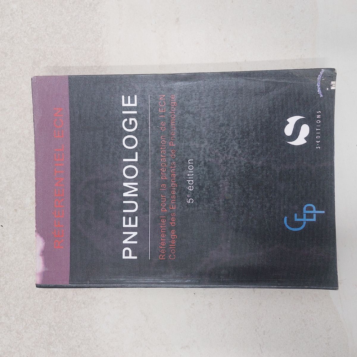 Livre de Pneumologie 5ème édition en excellent état