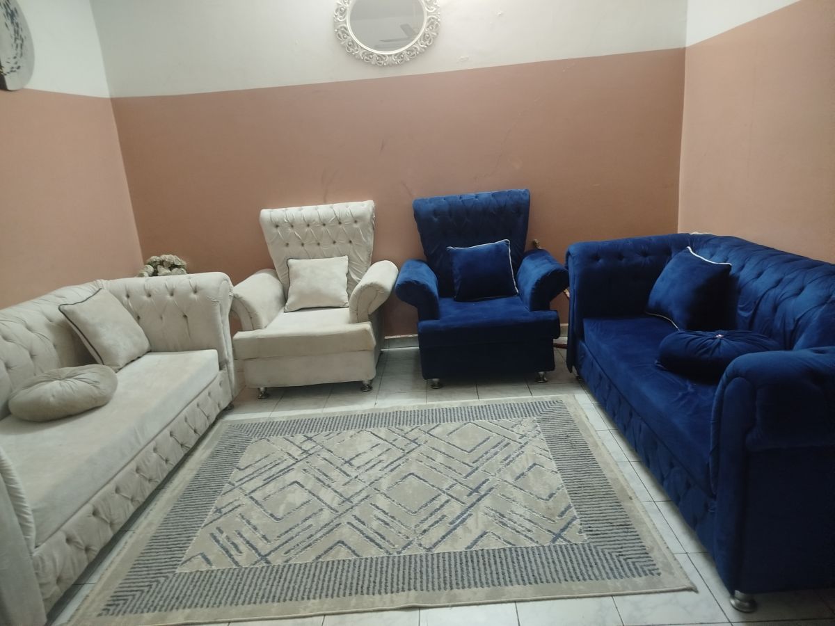 Ensemble de salon moderne et confortable