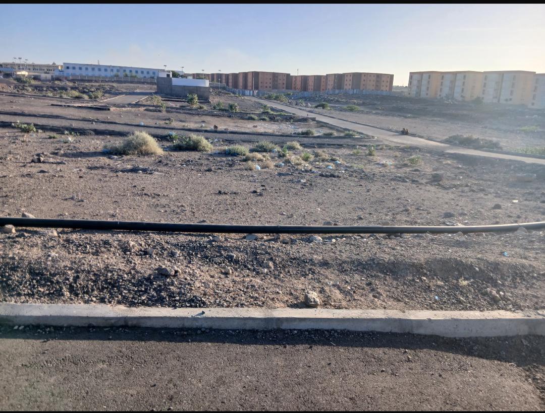 Terrain a vendre d\'une superficie de 193 m2 situe a PK12