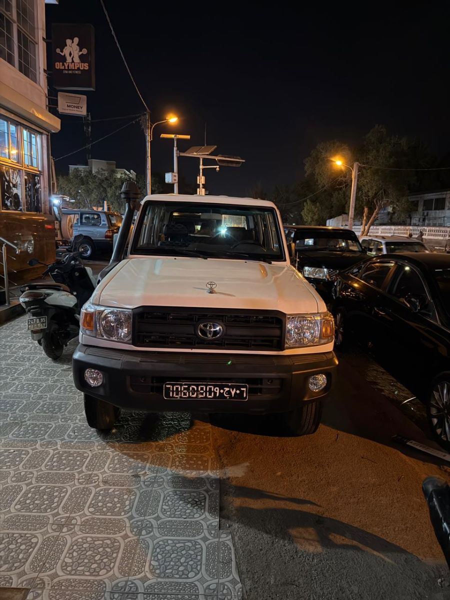 Toyota Land Cruiser Hardtop 2021, boîte manuelle