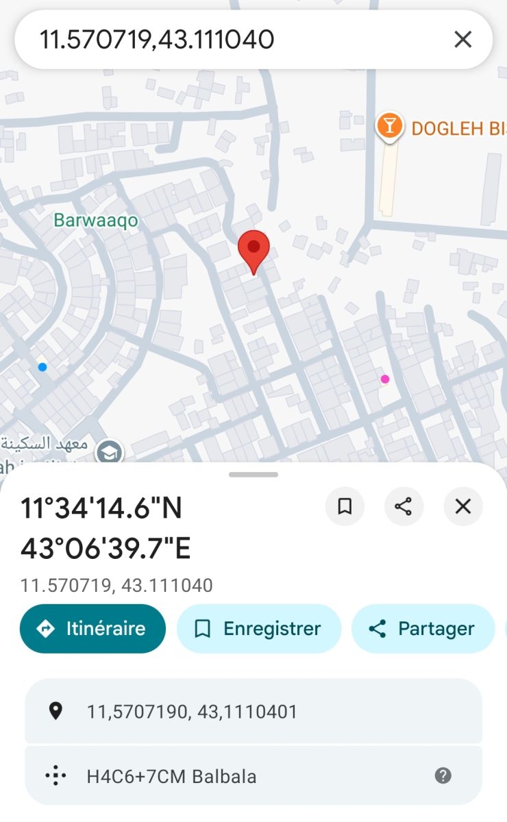 Terrain de 120 km² en vente