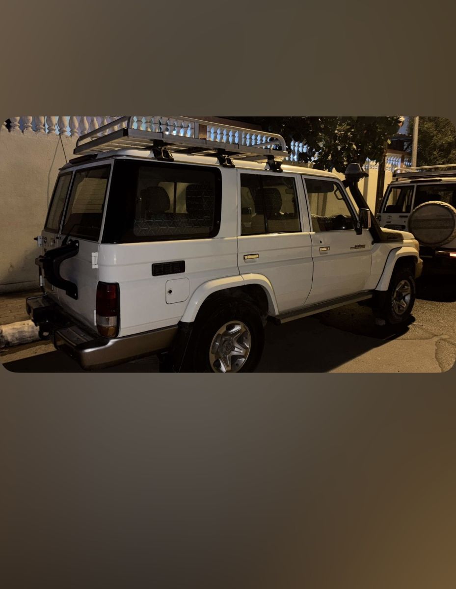 Toyota Land Cruiser Hard Top 2017 - 4x4