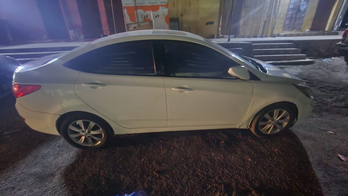 Hyundai Accent, climatisation, intérieur classique, moteur neuf