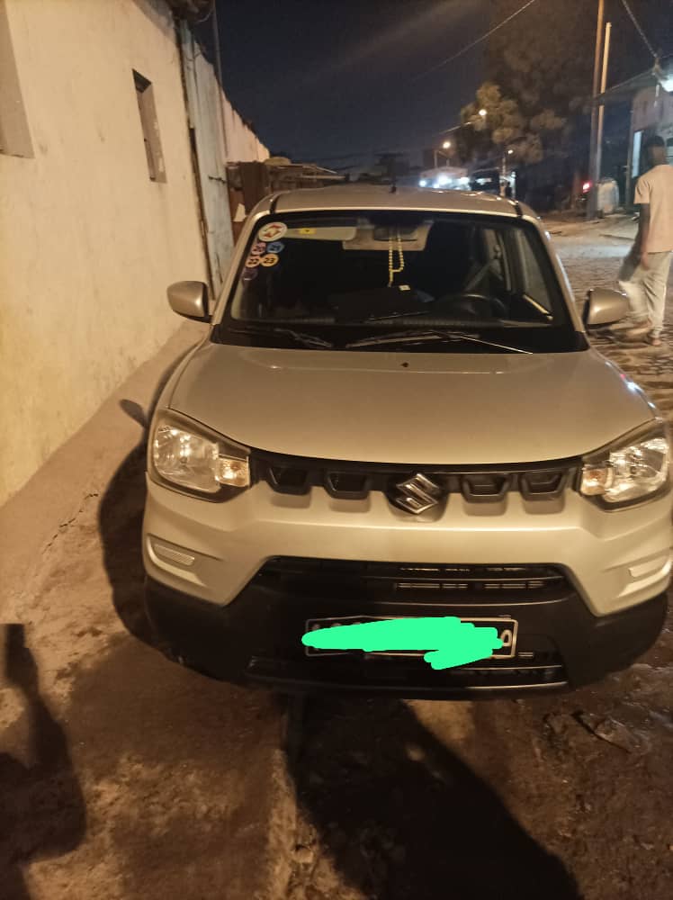 Suzuki Spresso Gris, Manuelle, 40 000 km, Entretien Chez SVAMC