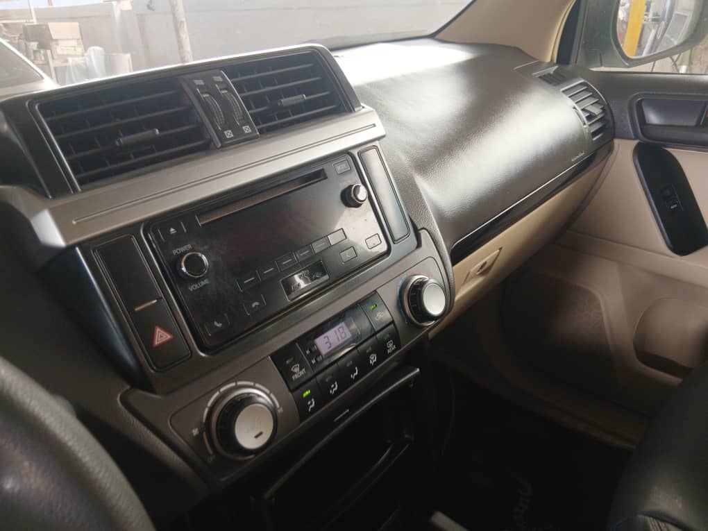 4 voitures à vendre - TOYOTA FORTUNER 2020 & HYUNDAI CRETA 2023 & HYUNDAI SANTÉ FE 2016 & TOYOTA LANDCRUISER PRADO 2019