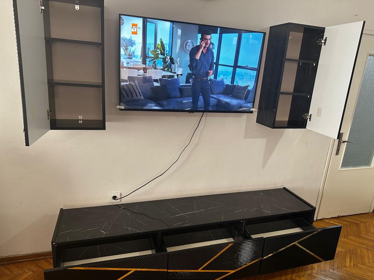 Ensemble salle à manger complète avec 6 chaises et meubles assortis en excellent état