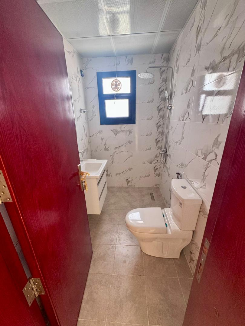 Immeuble R+7 mixte appartements bureaux et commerces