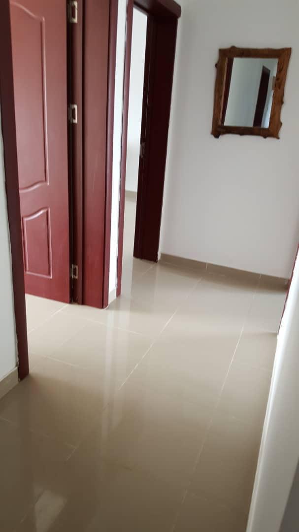 Appartement F4 meublé avec balcon à PK12 Cité Hamdani