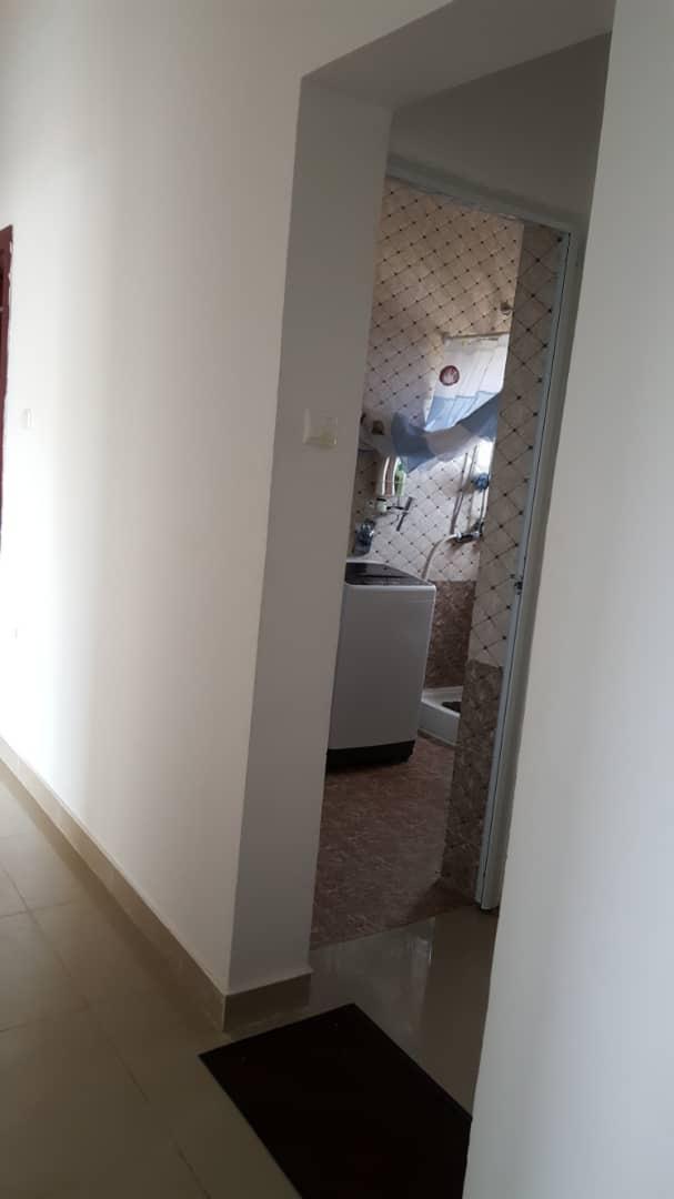 Appartement F4 meublé avec balcon à PK12 Cité Hamdani