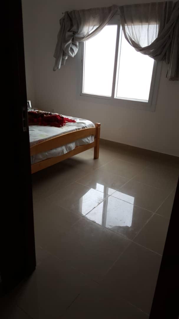 Appartement F4 meublé avec balcon à PK12 Cité Hamdani