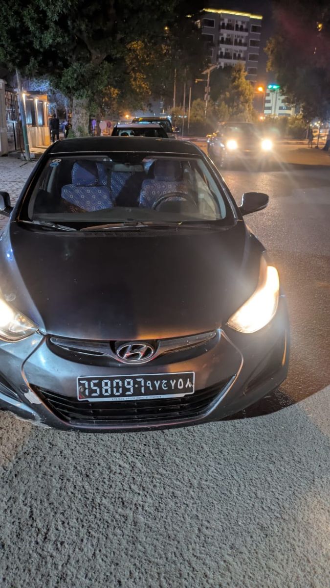 Hyundai Avante 2016 toutes options, boîte automatique, état impeccable