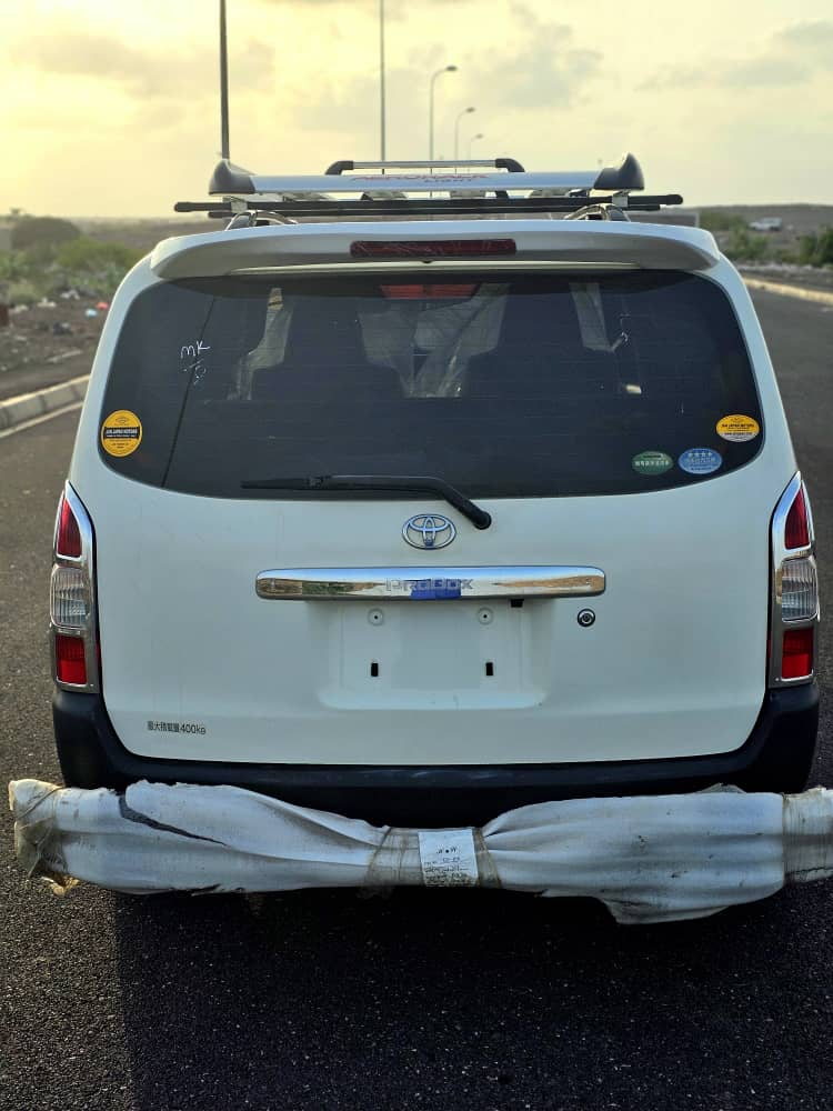 Toyota Probox 2018 essence automatique en bon état