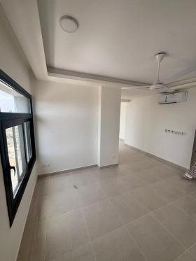 Immeuble R+7 mixte appartements bureaux et commerces