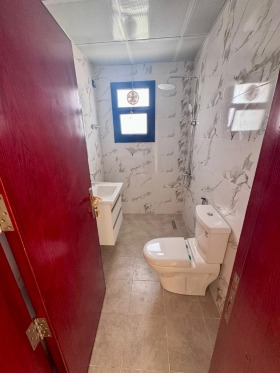 Immeuble R+7 mixte appartements bureaux et commerces