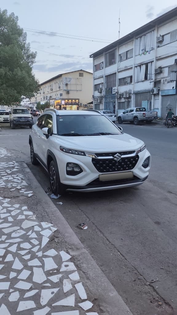 Suzuki New Fronx SUV GLX SLDA 2024, essence, 25 000 km, comme neuf