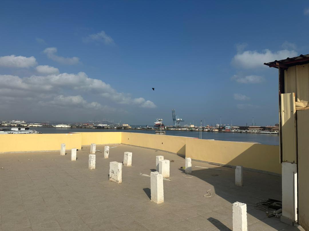 Villa avec 4 appartements F4 à louer(Ancien mitualis)