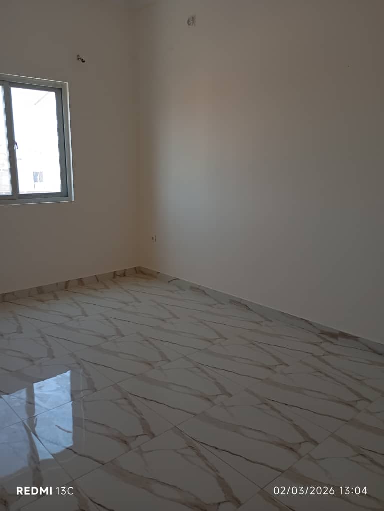 Appartement F3 à louer Salines Ouest 2e étage et magasin au rez-de-chaussée