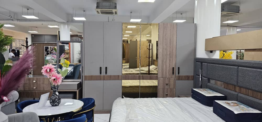 Vente de meubles et électroménager haut de gamme en excellent état