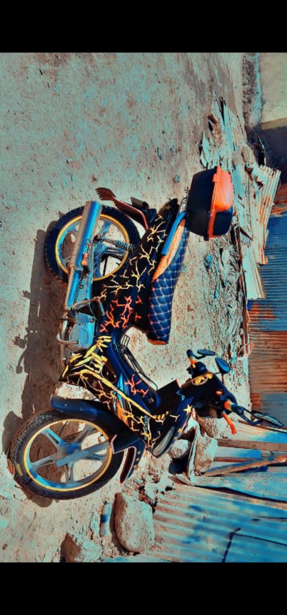 Moto Chonging 110c bien entretenu à prix abordable