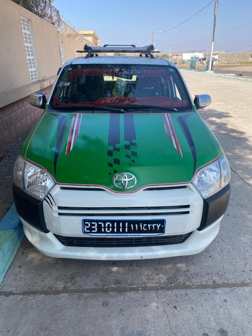 Toyota Probox 2017, très bon état, économique et fiable