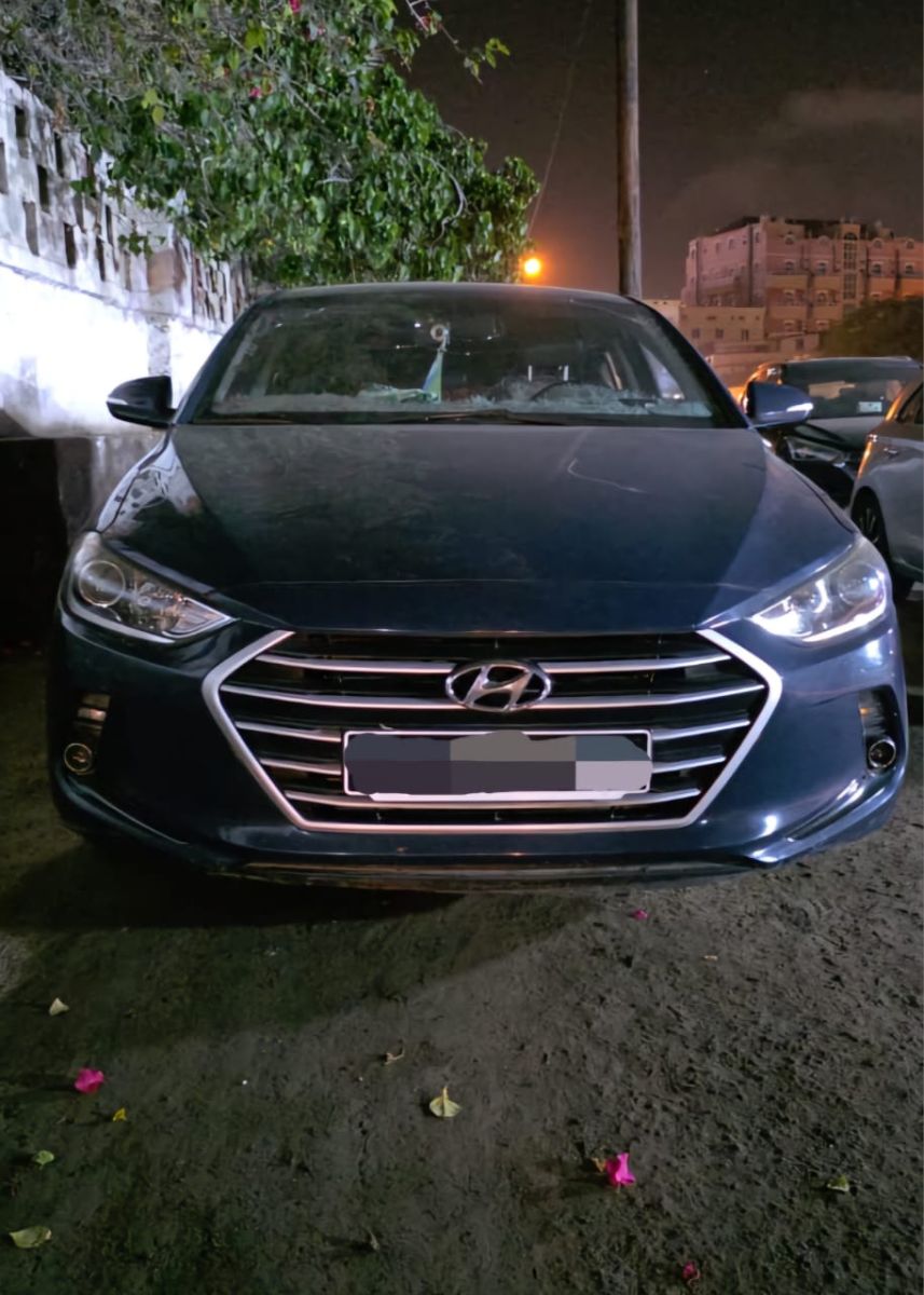 Hyundai Avante 2016, Diesel, Automatique, Bon état