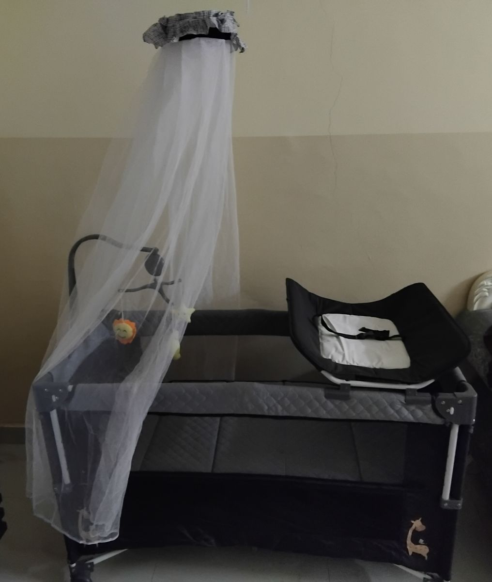 Lit cododo pour bébé, confortable et sécuritaire - comme neuf