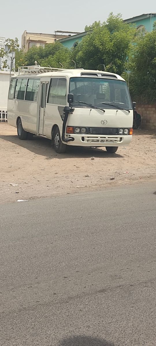 Bus Toyota Coaster, 30 places, puissance 18 CV à vendre