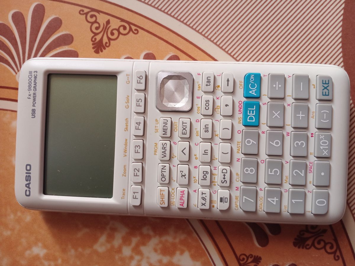 Calculatrice Graphique - Utilisée 3 mois