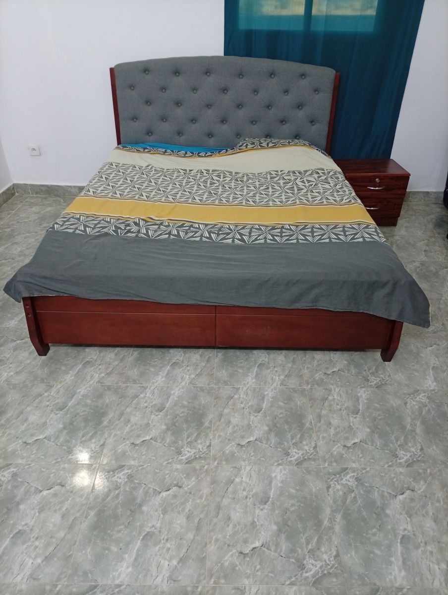 Chambre à coucher complète en cerisier acajou, excellent état