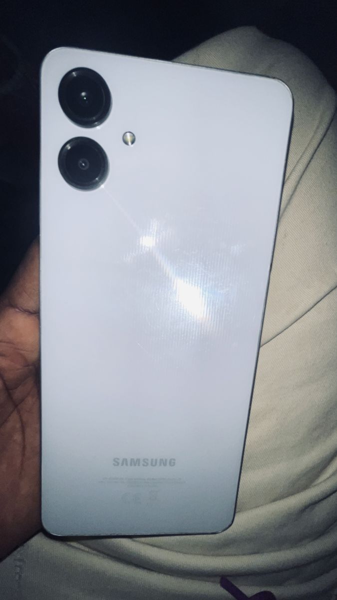 Samsung A06 - 64 Go - 5000mAH - Utilisé 1 mois