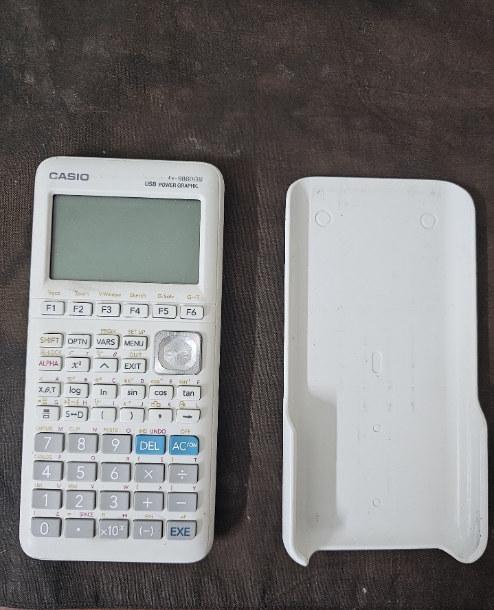 Calculatrice graphique Casio, presque neuve