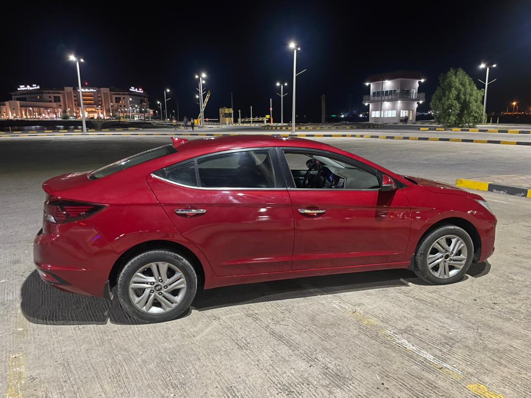 Hyundai Elantra 2019 Essence Automatique - Faible Kilométrage