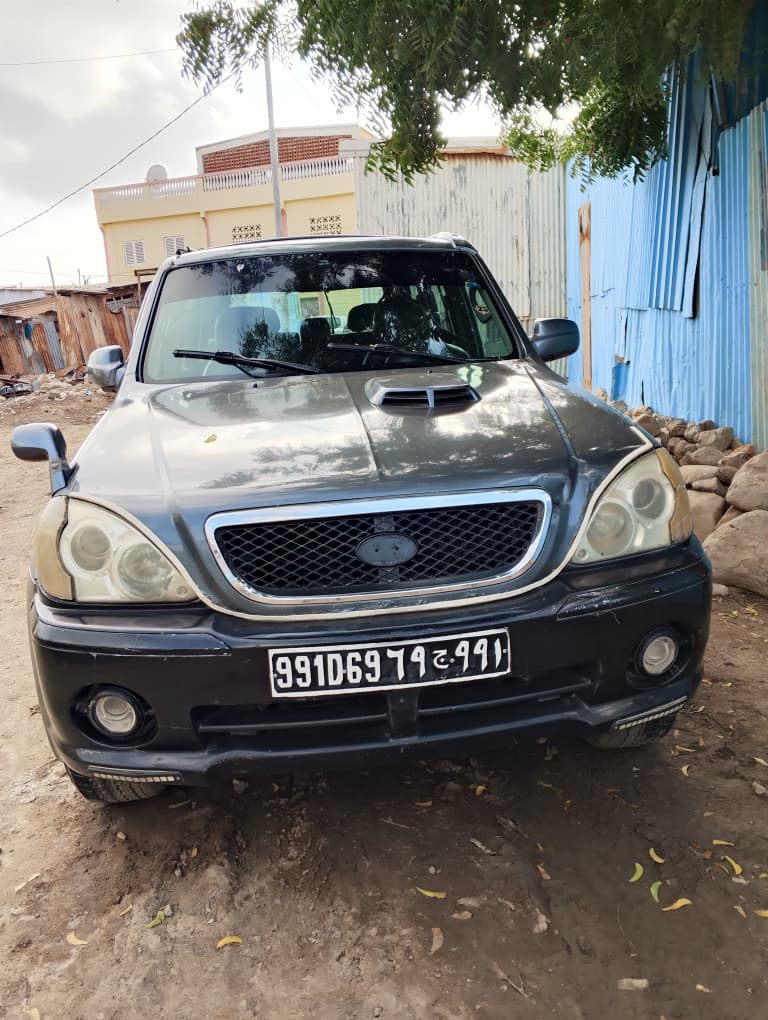 Hyundai Terracan 4x4 robuste, moteur et compresseur neufs