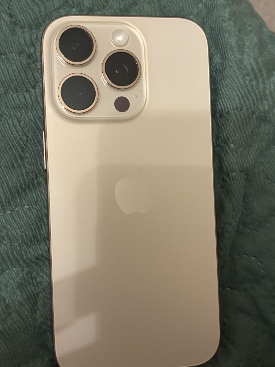 iPhone 16 Pro Gold, 128 Go, 90% d\'état, négociable