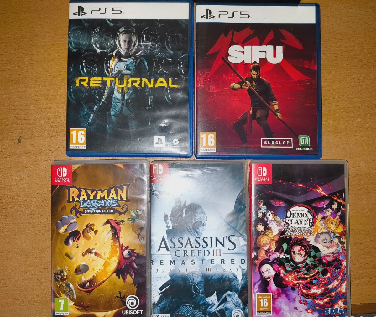 Jeux PS5 et Nintendo Switch en excellent état