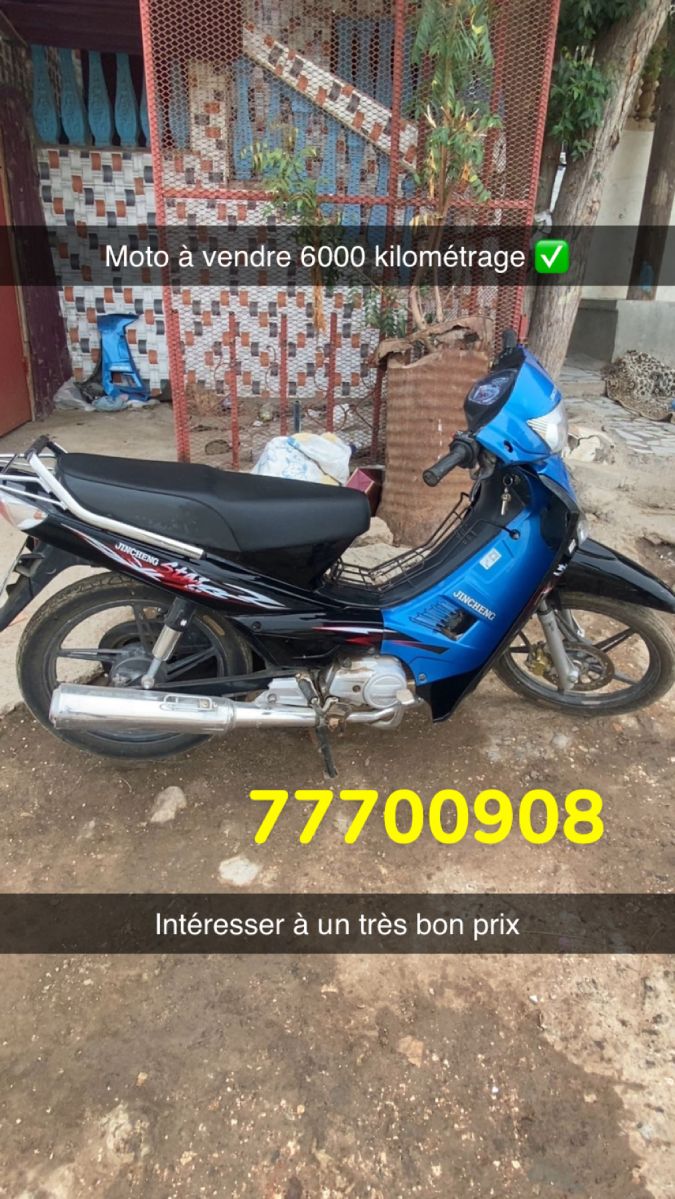 Moto 110 en bon état avec 6 mois de conduite - D104 - 6000 km