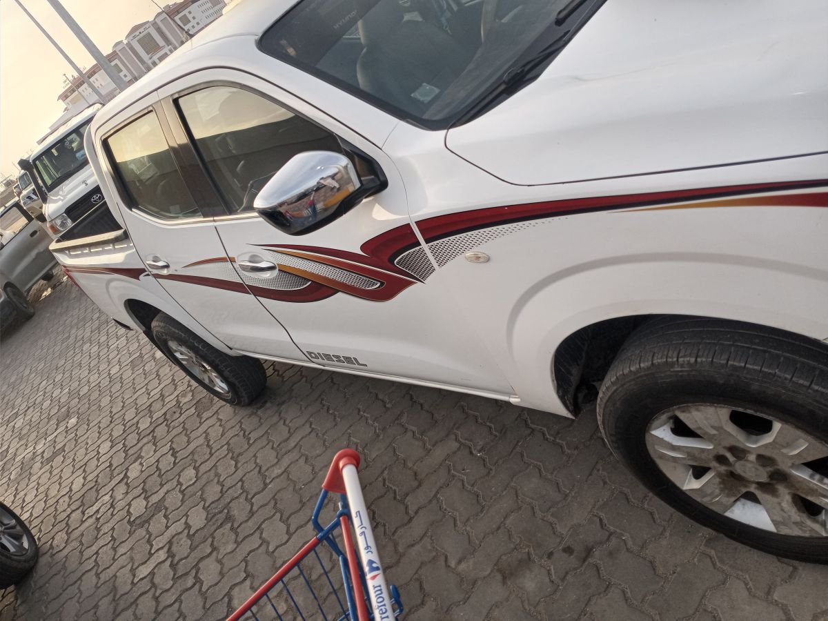 Nissan Navara 2022, moteur excellent, presque neuf