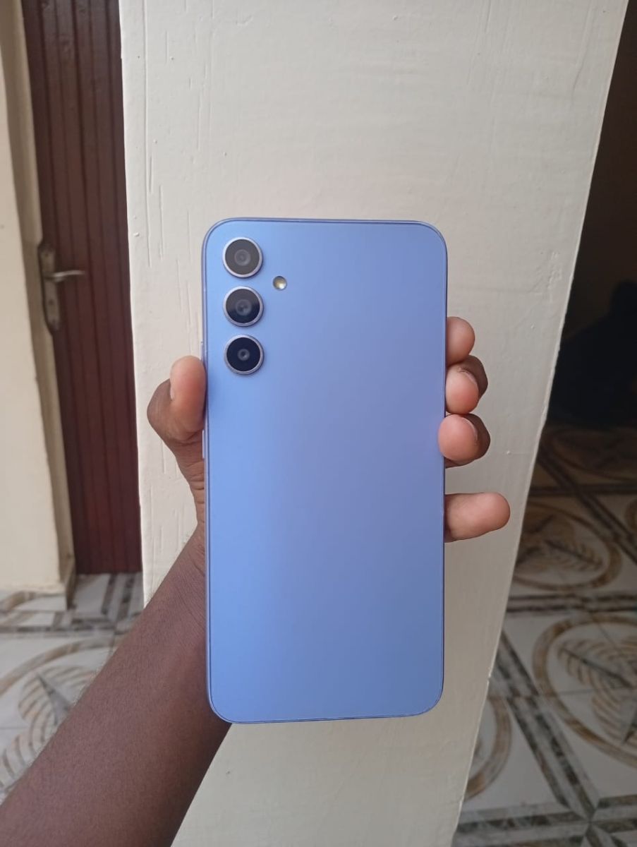 Samsung Galaxy A34 5G, bon état, performance fluide