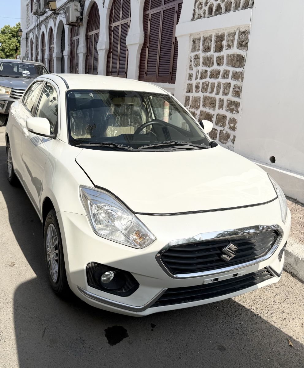 Suzuki Dzire 2020, état neuf, jamais conduite