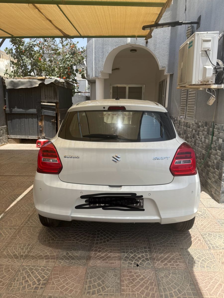 Suzuki Swift 2022, excellent état, seulement 5000km