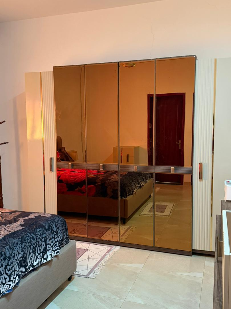 Ensemble de meubles et accessoires pour maison