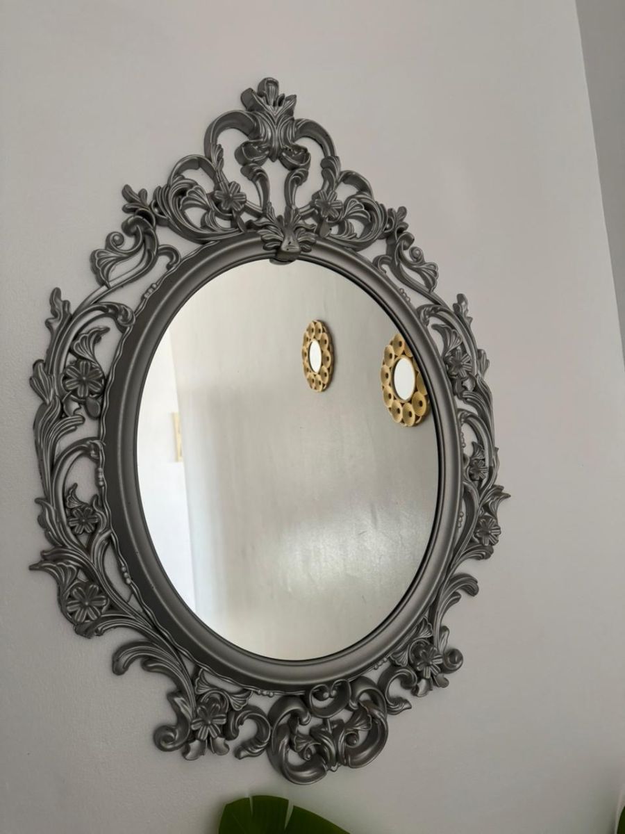 Ensemble de meubles et accessoires pour maison