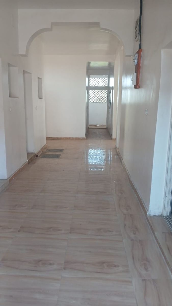 Immeuble R+2 avec terrasse à louer à Hayableh Hejadah