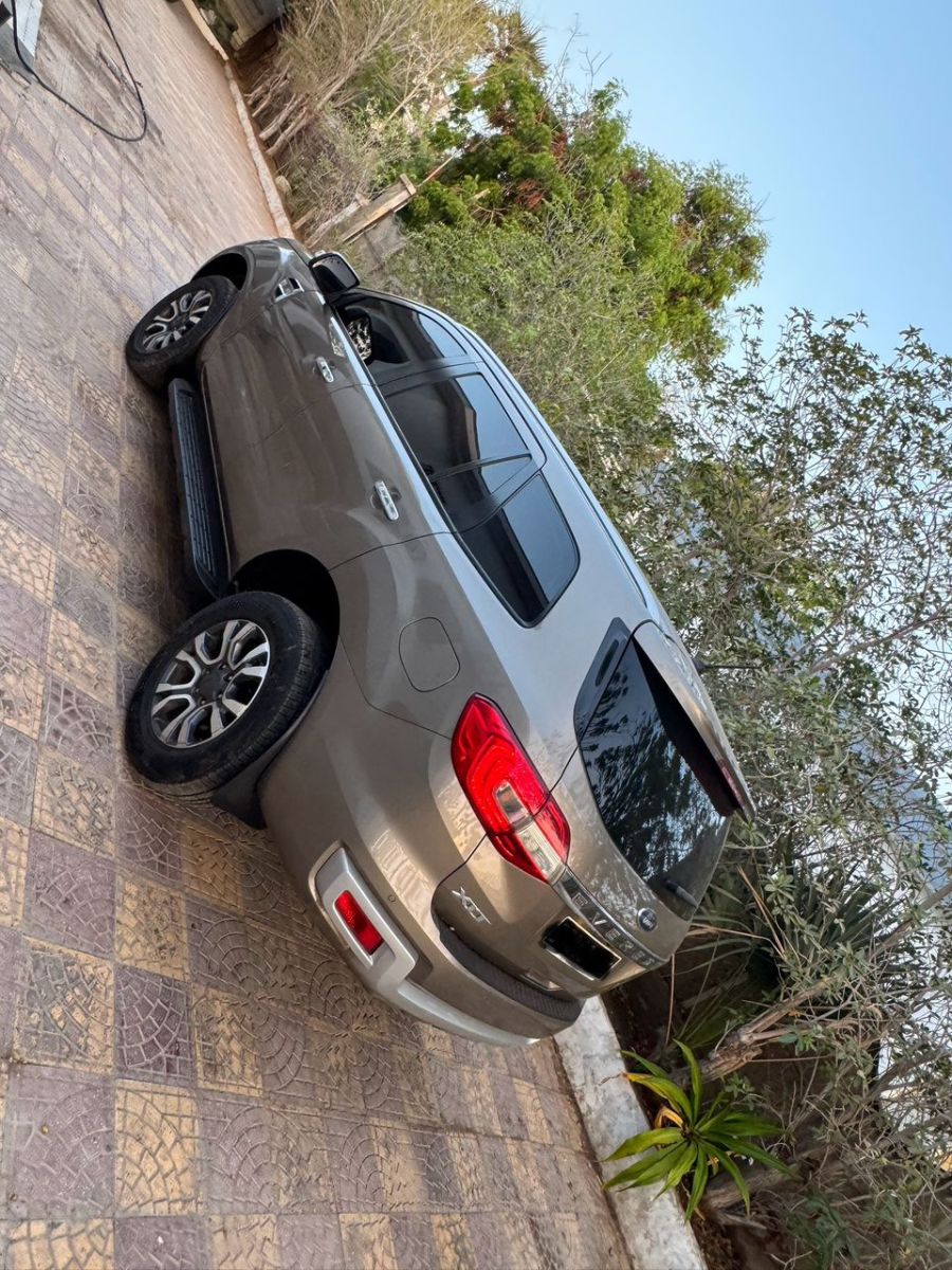Ford Everest 2022 diesel 7 places boîte automatique en bon état
